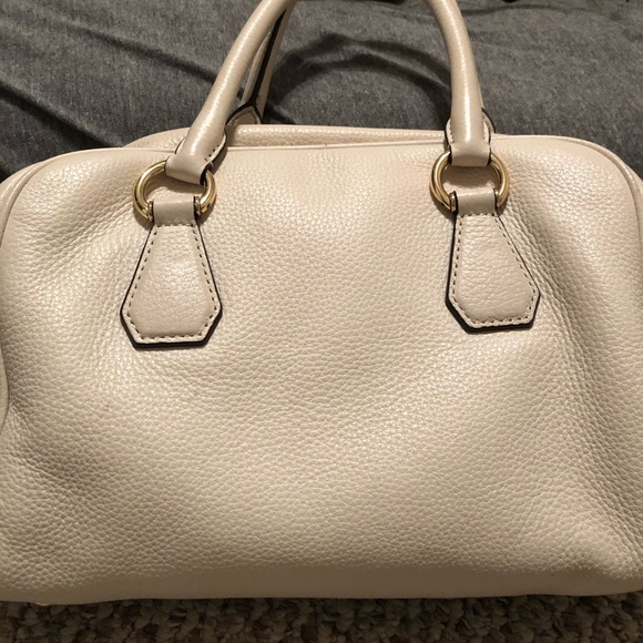 michael kors purse - Picture 2 of 8